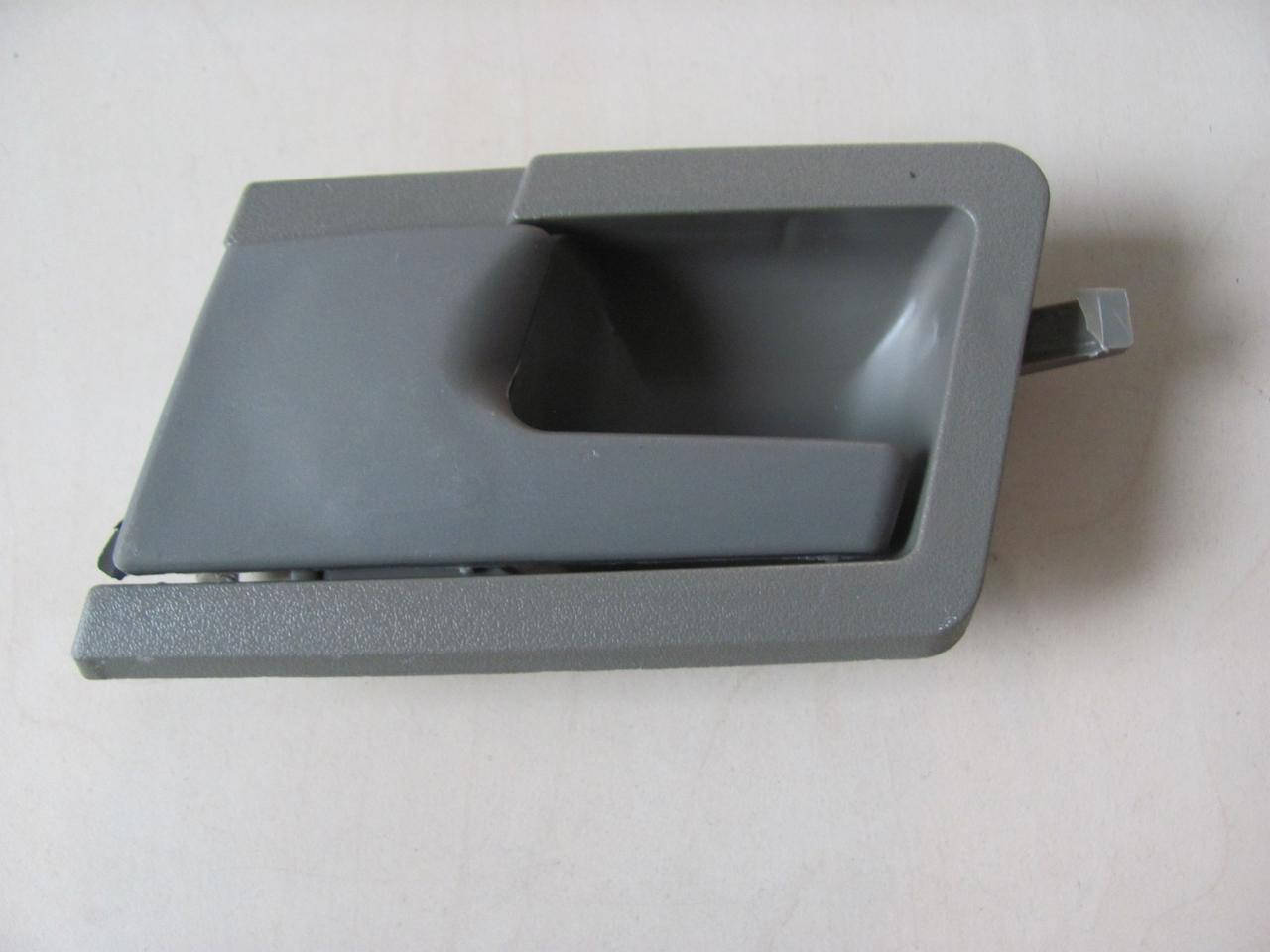 

Ручка двери левой внутренняя Volkswagen T4 | SOLGY