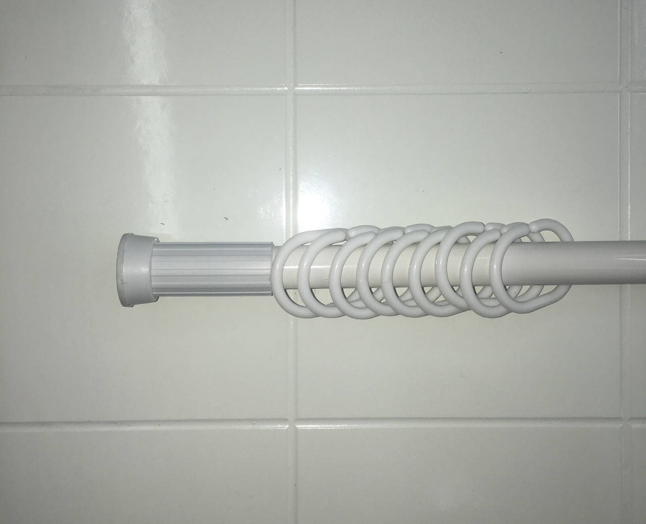 

Карниз раздвижной короткий для ванной 70 - 120 см