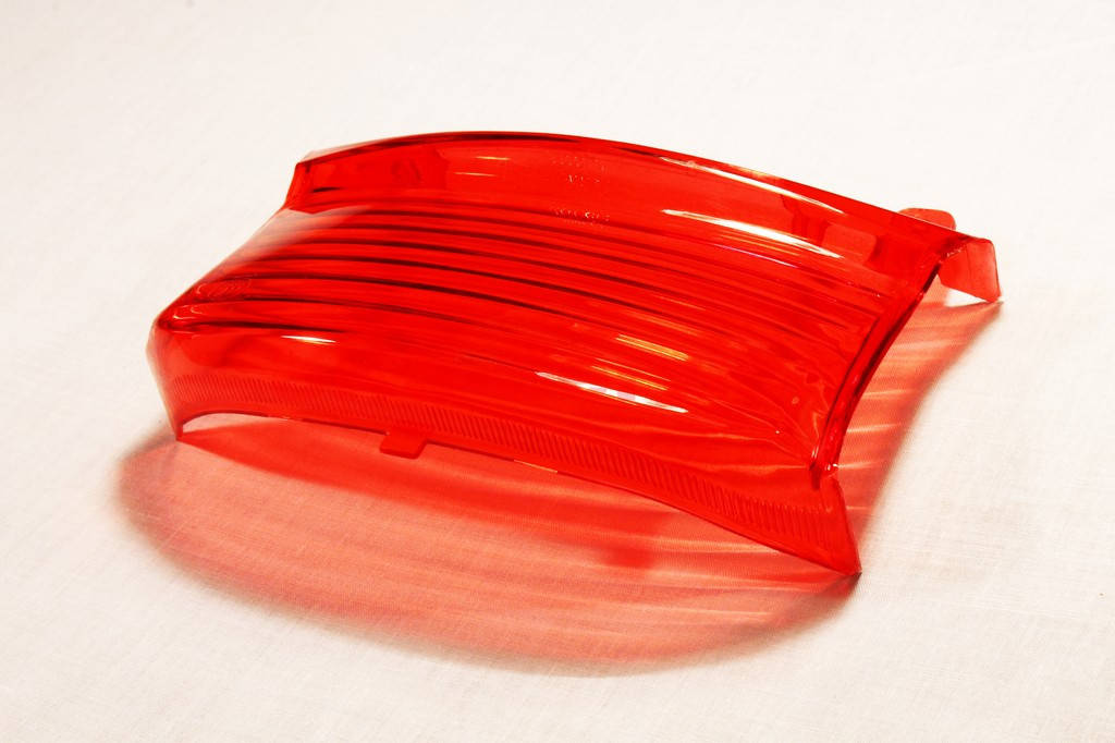 

Пластик - "стекло" фонаря, стопа для скутера Wind (Viper)