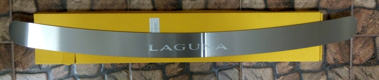

Накладка на бампер Renault Laguna III 5D 2007-
