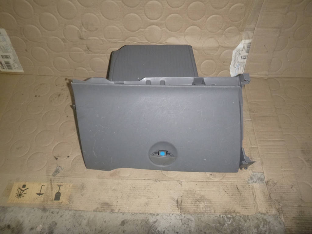 

Б/У Бардачок Renault KANGOO 2 2008-2013 (Рено Кенго 2), 8200451645 (БУ-119407)