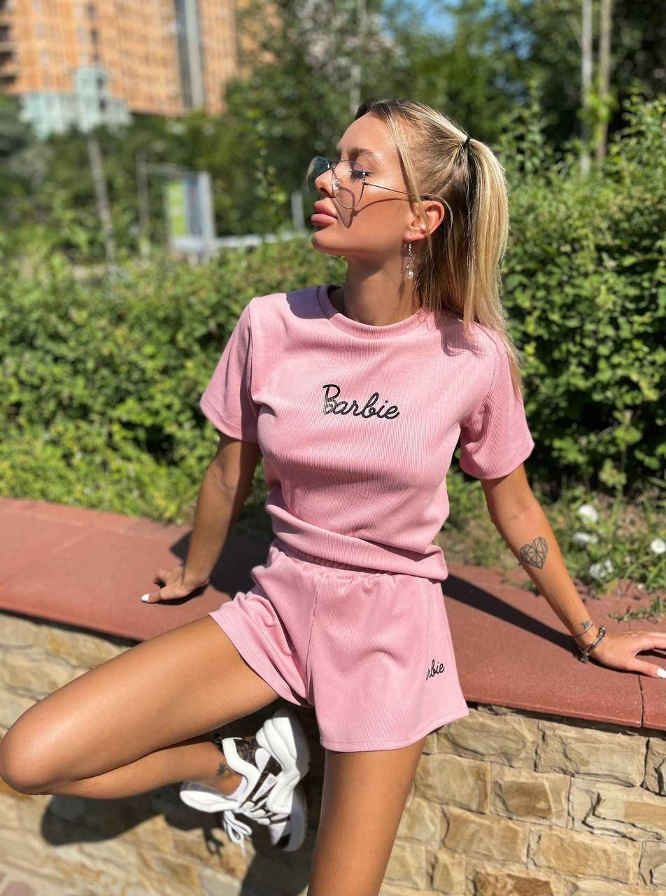 

Крутой женский летний костюм тройка: шорты + топ + футболка, Пудровый