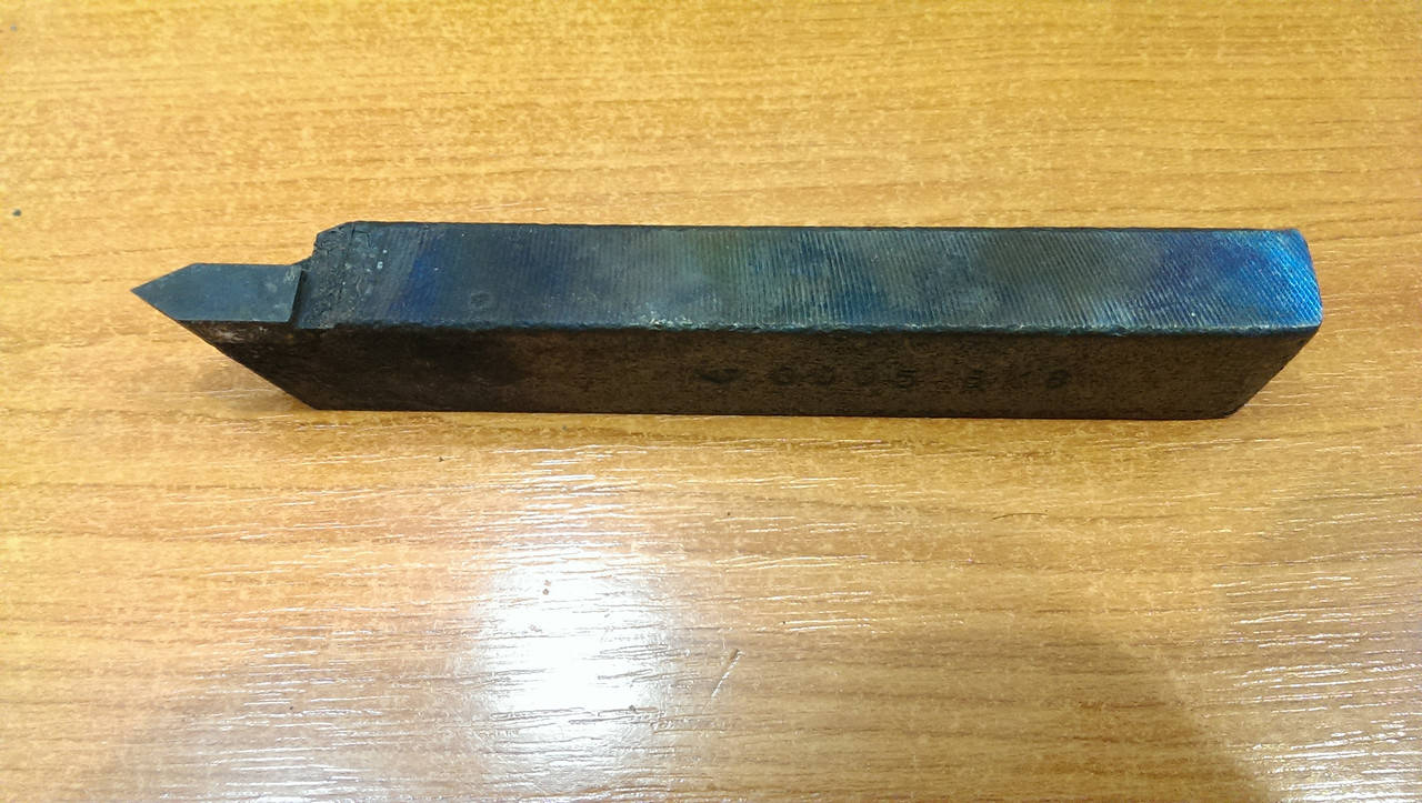 

Резец резьбовой для наружной резьбы 25х16х140 Т5К10 2660-0005