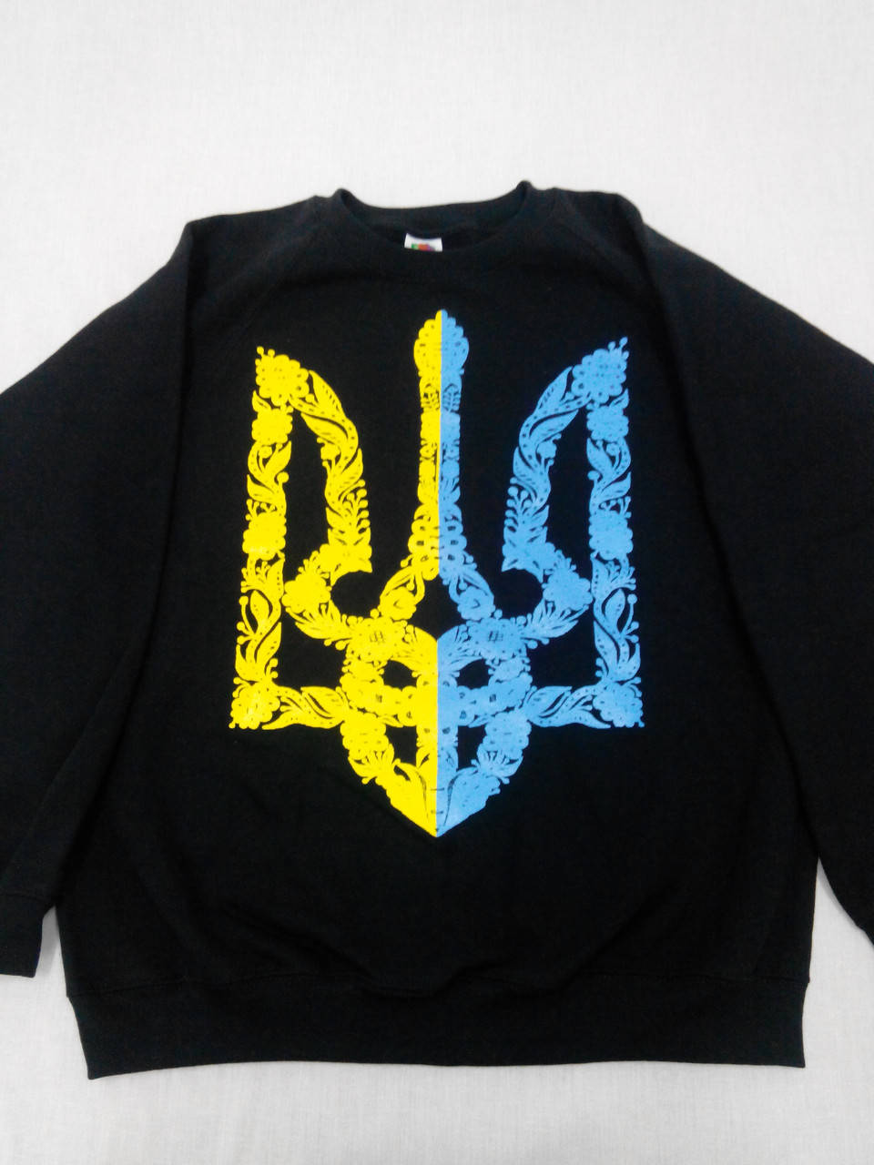 

Свитшот мужской с гербом Украины