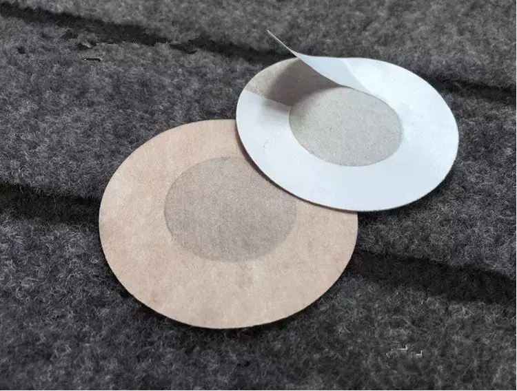 

Круглые накладки на грудь под открытое платье 10 пар, телесные стикини на соски бежевого цвета