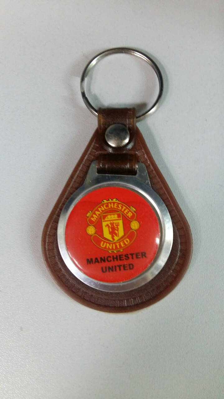 

Брелок кожаный Manchester United