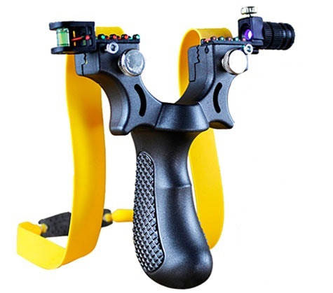 

Рогатка с ночным прицелом и уровнем