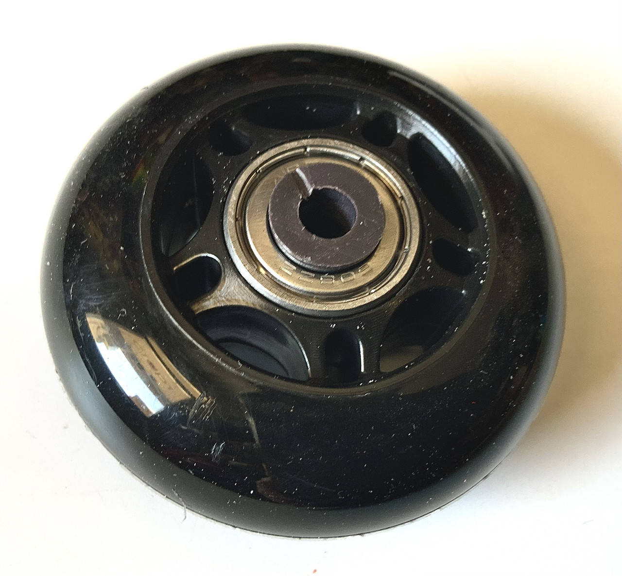 

Колеса для роликов диам. 64 мм 8шт. с подшипниками и втулками