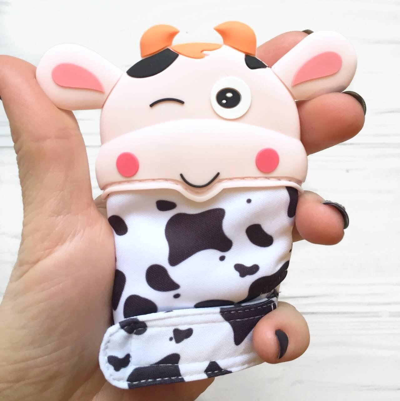 

Перчатка Корова ( роза кварц) прорезыватель для зубов