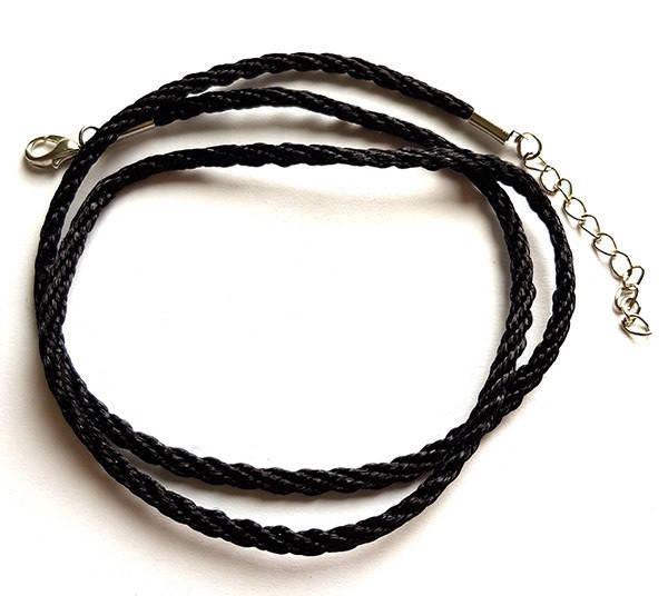 

Шнур плетенный для подвески с застежкой, длина 45см +удлинитель (толщина 3 мм)