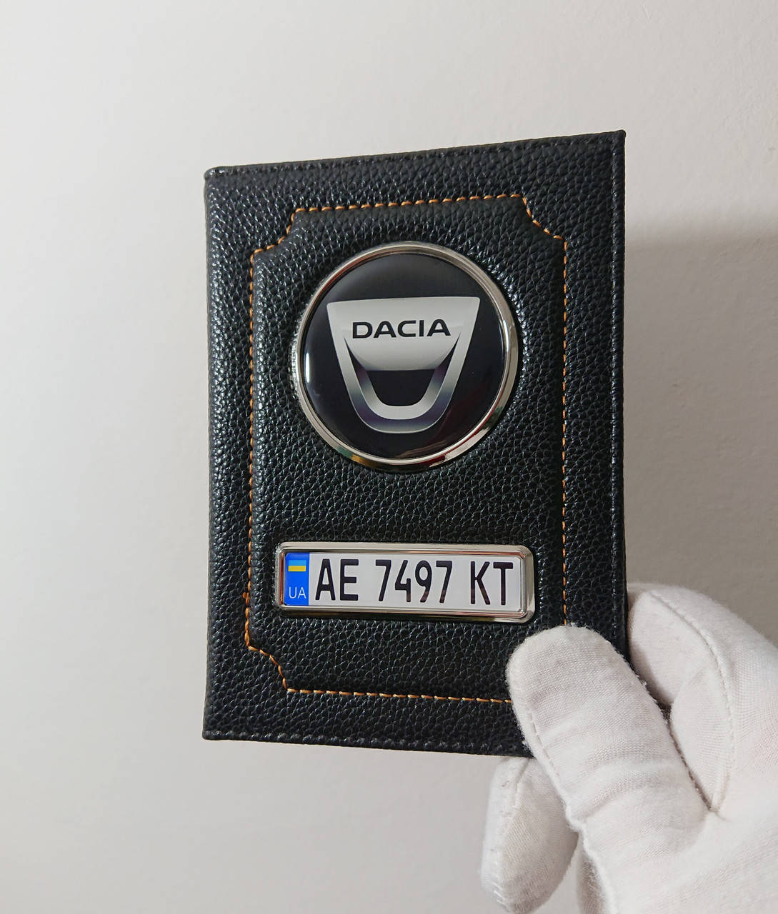 

Обложка для автодокументов DACIA, Черный