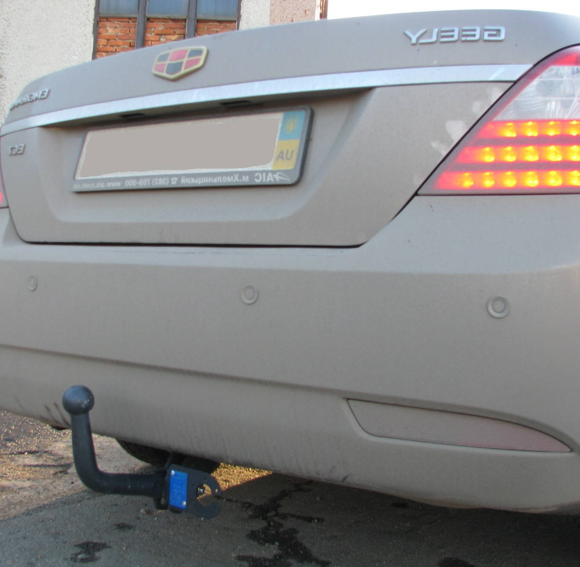 

Фаркоп на Geely Emgrand EC-7 (с 2009--) Джили Емгранд Ес 7