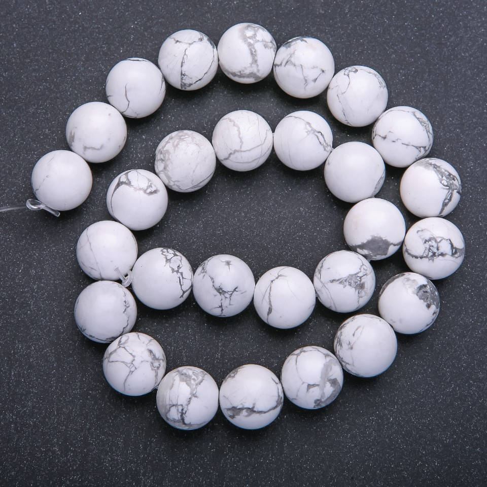 

Бусины из натурального камня Кахолонг гладкий шарик d-14+-мм нитка L-38+-см