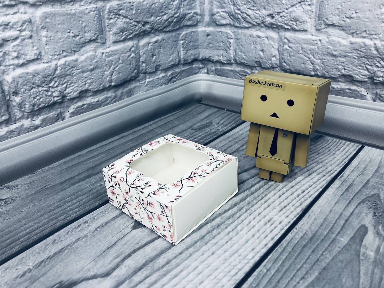 

*50 шт* / Коробка для пряников / 80х80х35 мм / печать-Сакур / окно-обычн / лк / цв