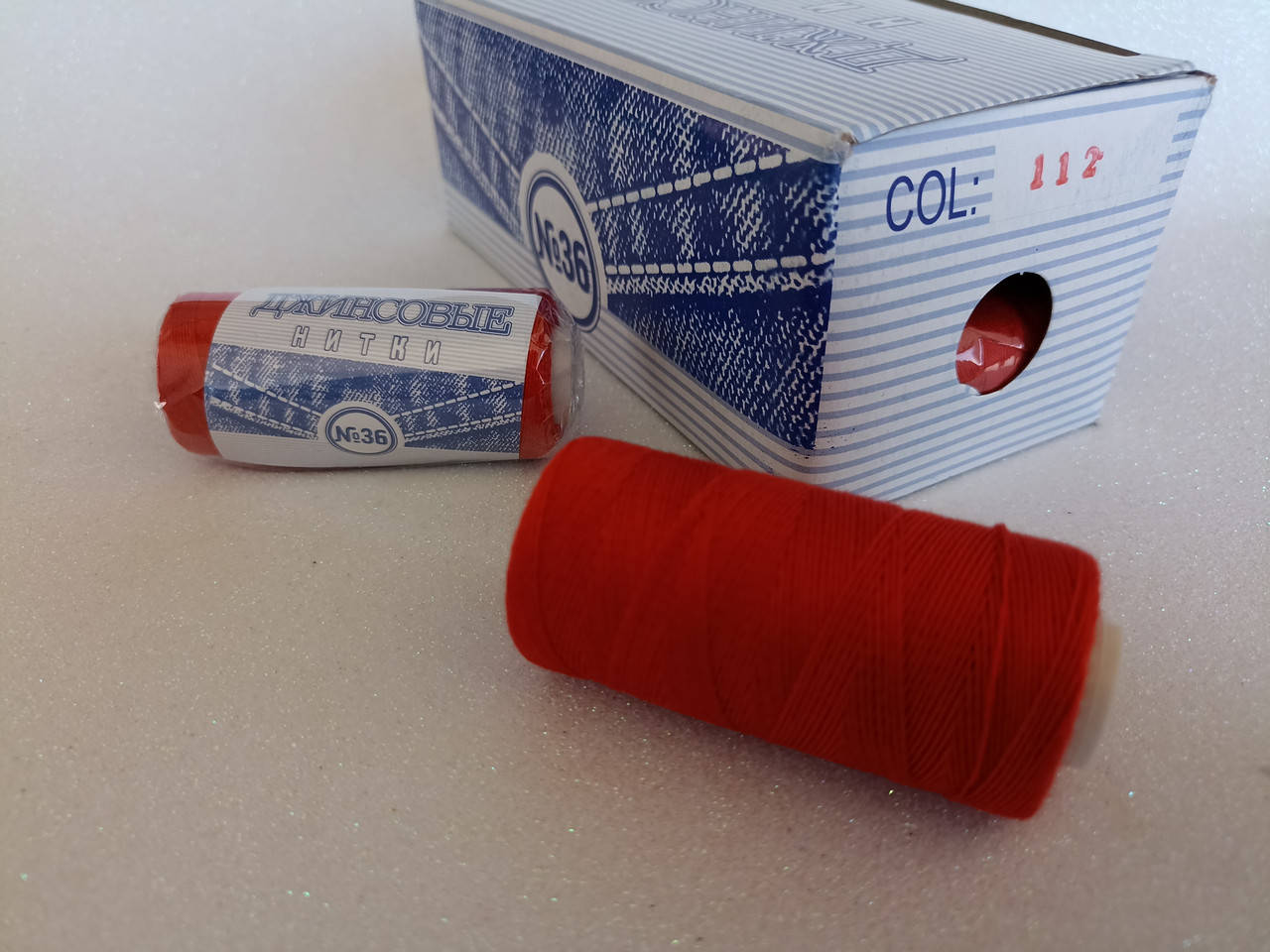 

Нитка джинсовая №36 красная, Красный