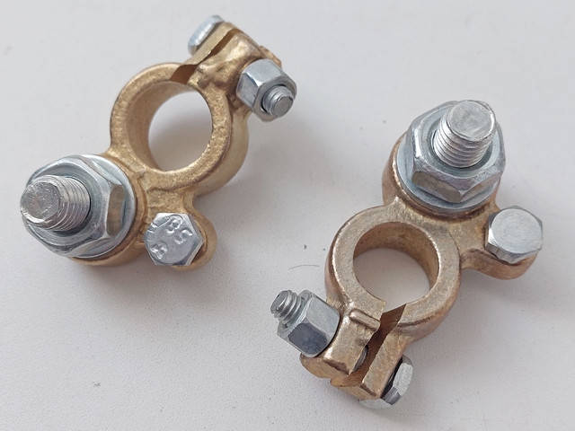 

Клеммы аккумулятора латунь крученая под болт Ø10 /