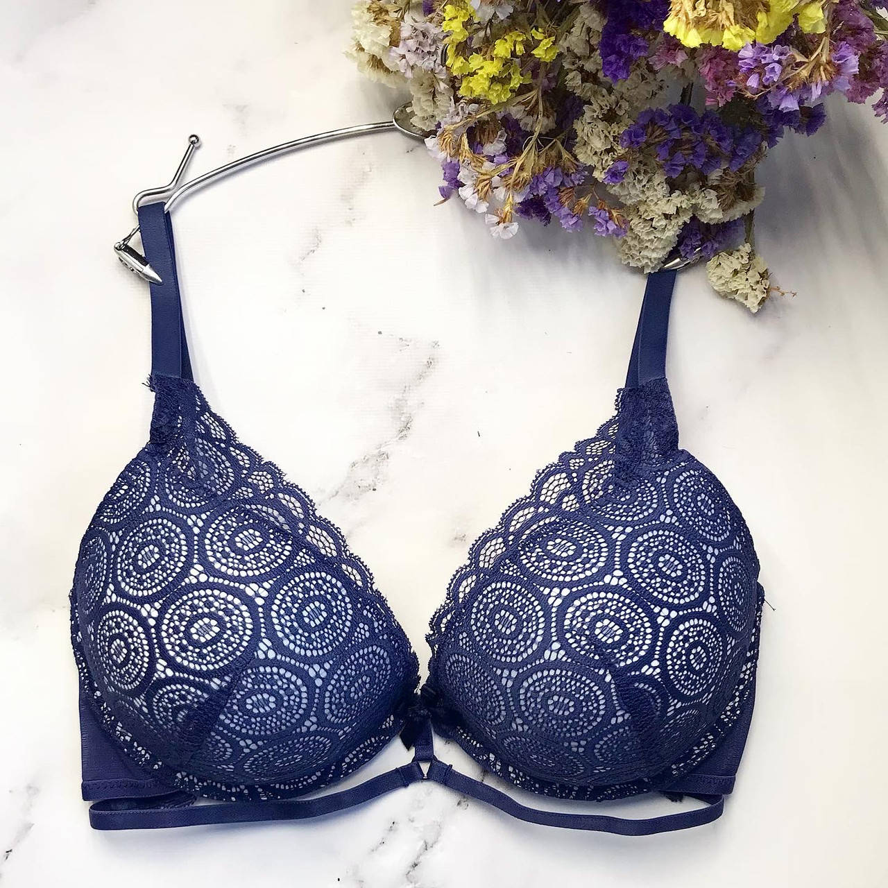 

Бюстгальтер кружевной с элементом портупеи Weiyesi, цвет синий (размер 90С), корректор "рука Адама"