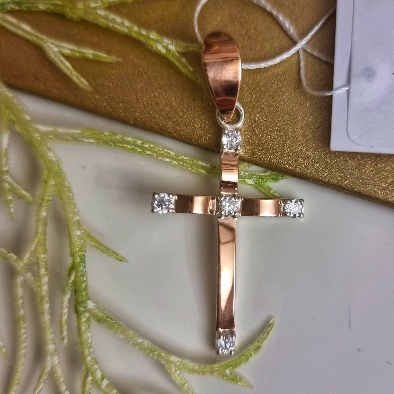 

Срібний хрестик з золотом