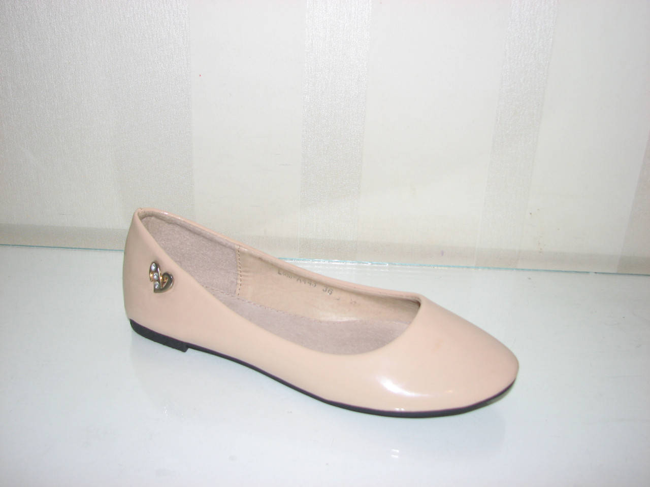 

Женские бежевые балетки размер 36