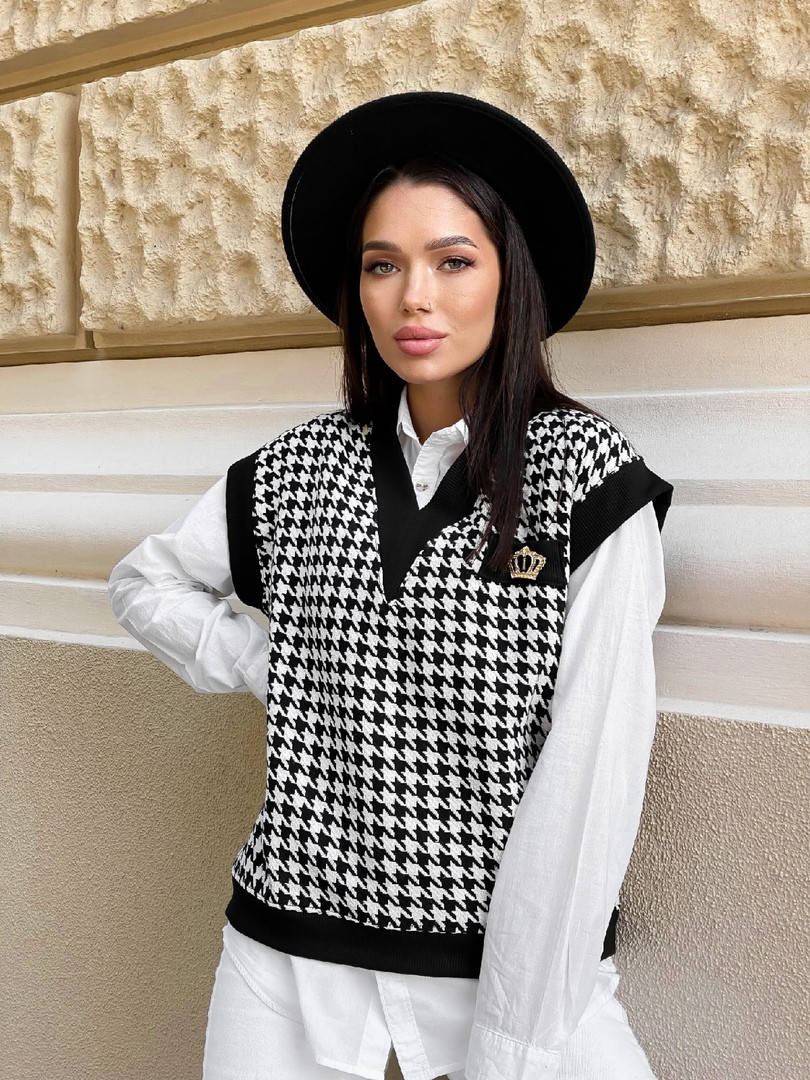 

Жилетка безрукавка женская оверсайз с шерстью гусиная лапка черно-белый 42-46., Разные цвета