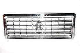 

Решетка радиатора хромированная с молдингом ВАЗ 2107 НЕ оригинал СЗ