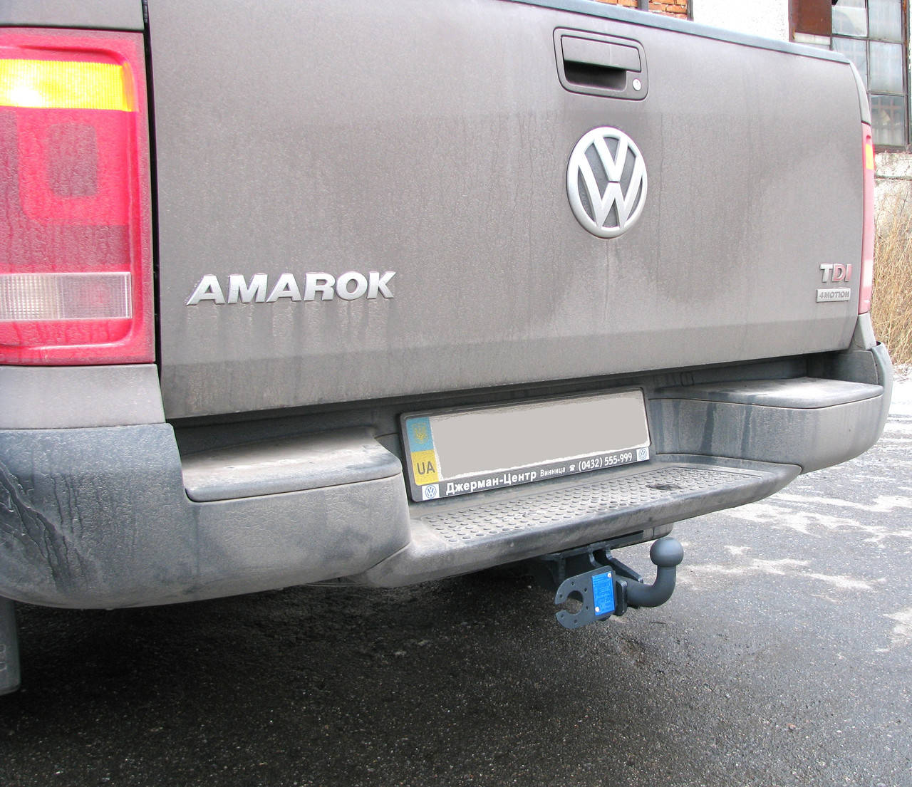 

Фаркоп на Volkswagen Amarok (с 2010--) Съёмный крюк