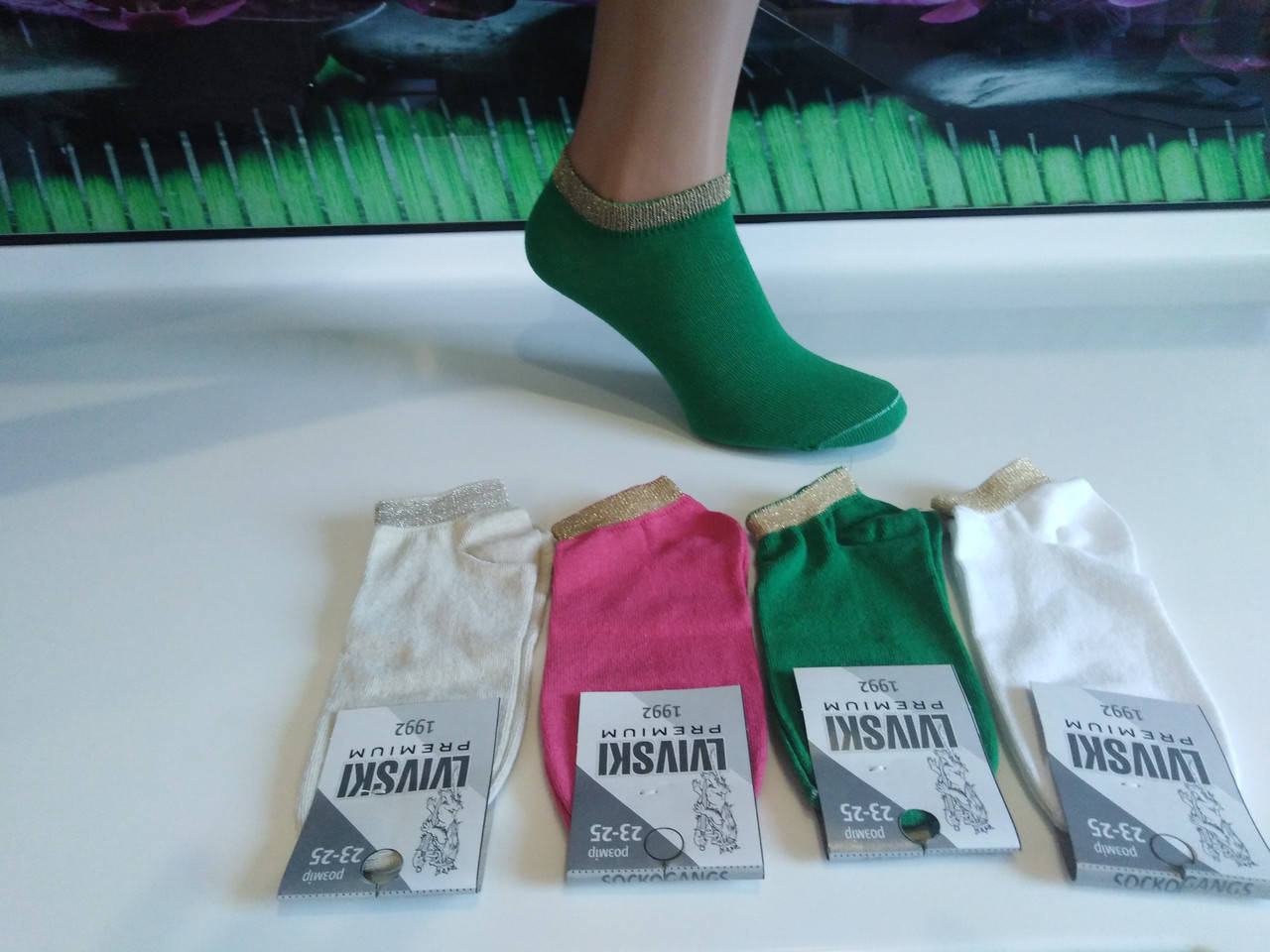 

Шкарпетки жіночі демісезонні модель люрекс