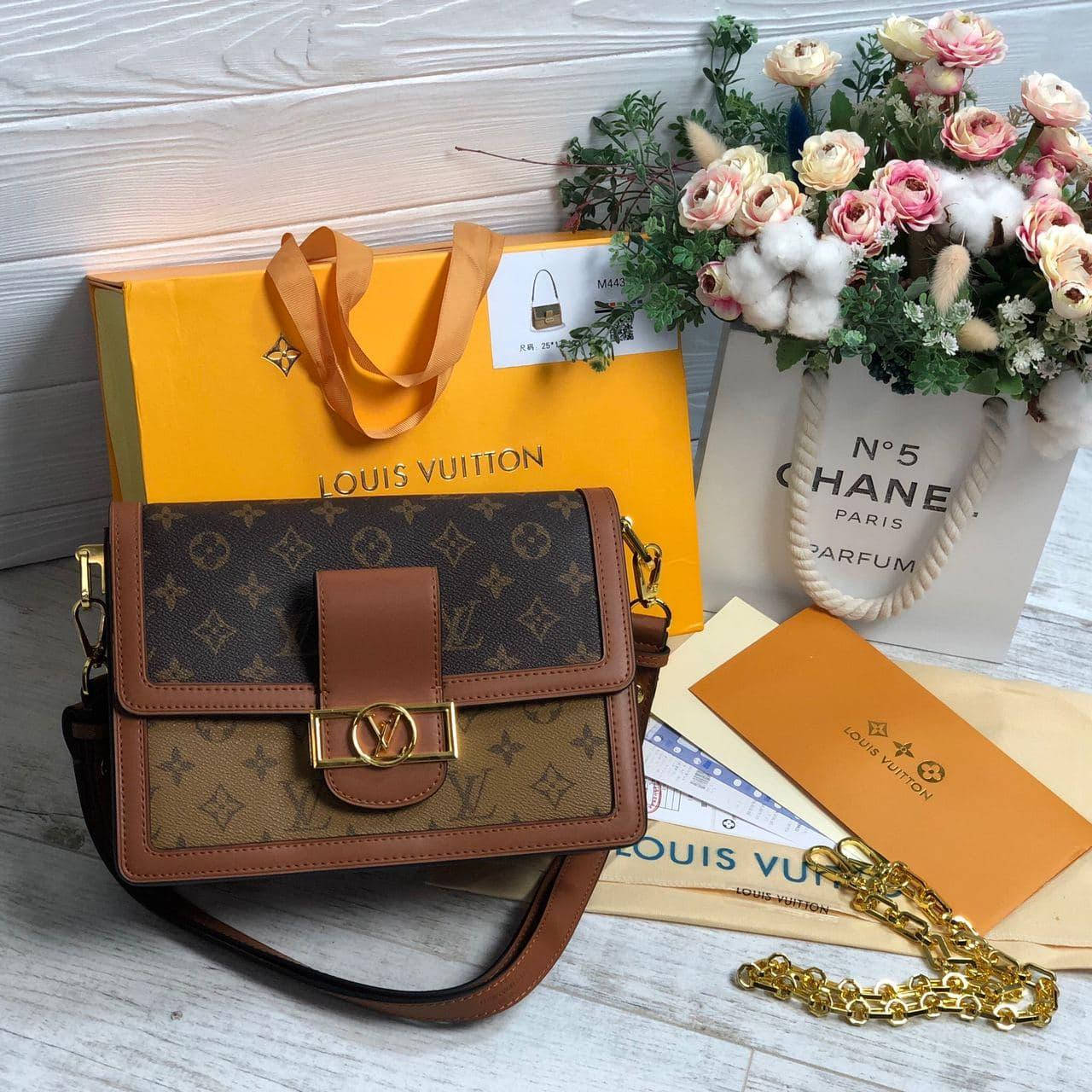 

Женская сумка Louis Vuitton Dauphine