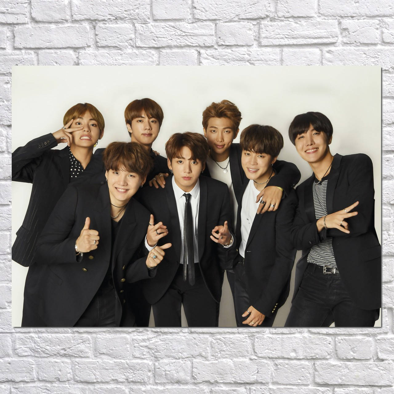 

Плакат "БТС, на белом фоне в чёрных костюмах, Bangtan Boys, BTS" (артикул 2649) 30, Полуглянец, 42