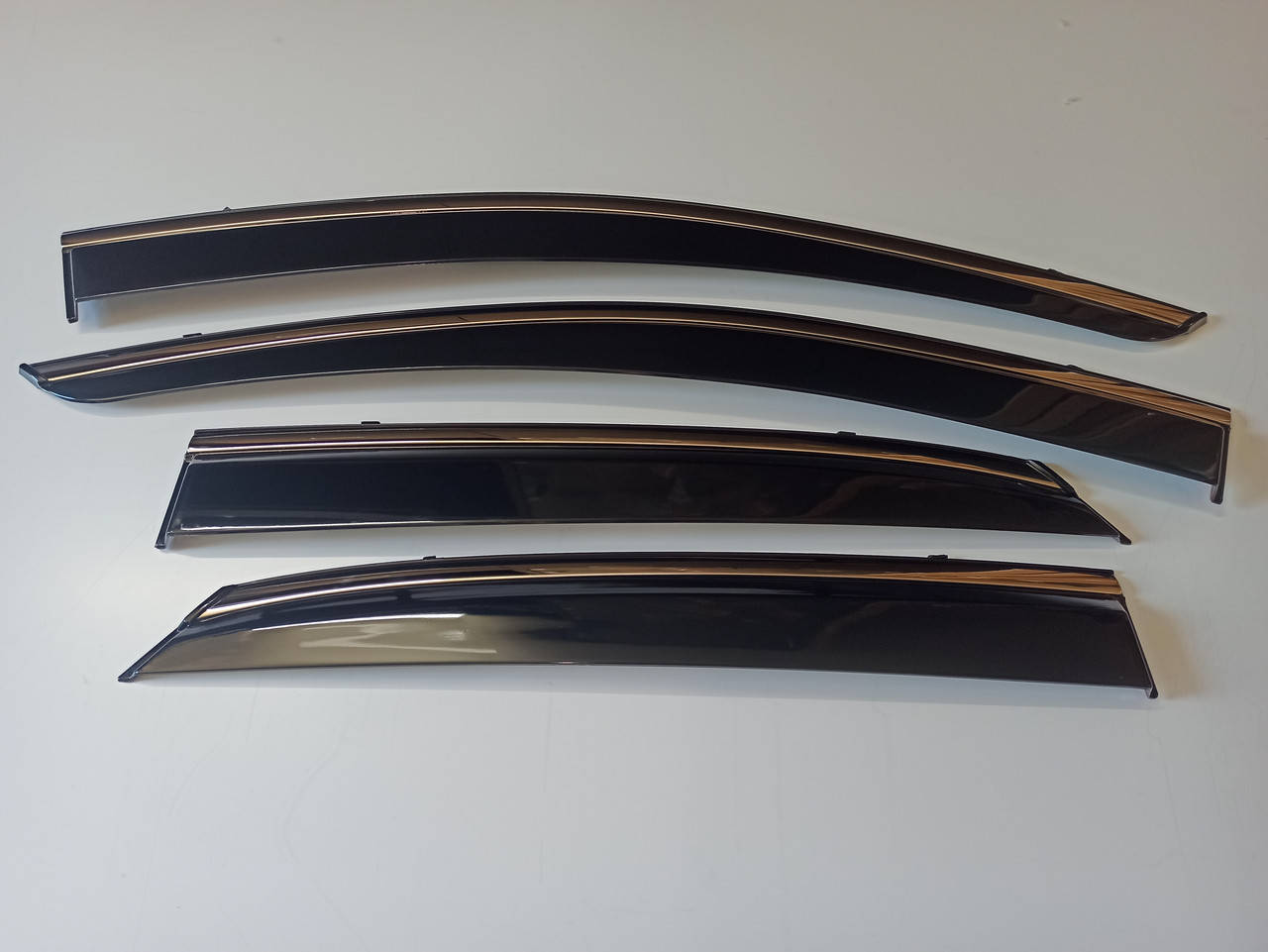 

Дефлекторы окон Lexus RX 350 2015 - с хром молдингом нерж. сталь