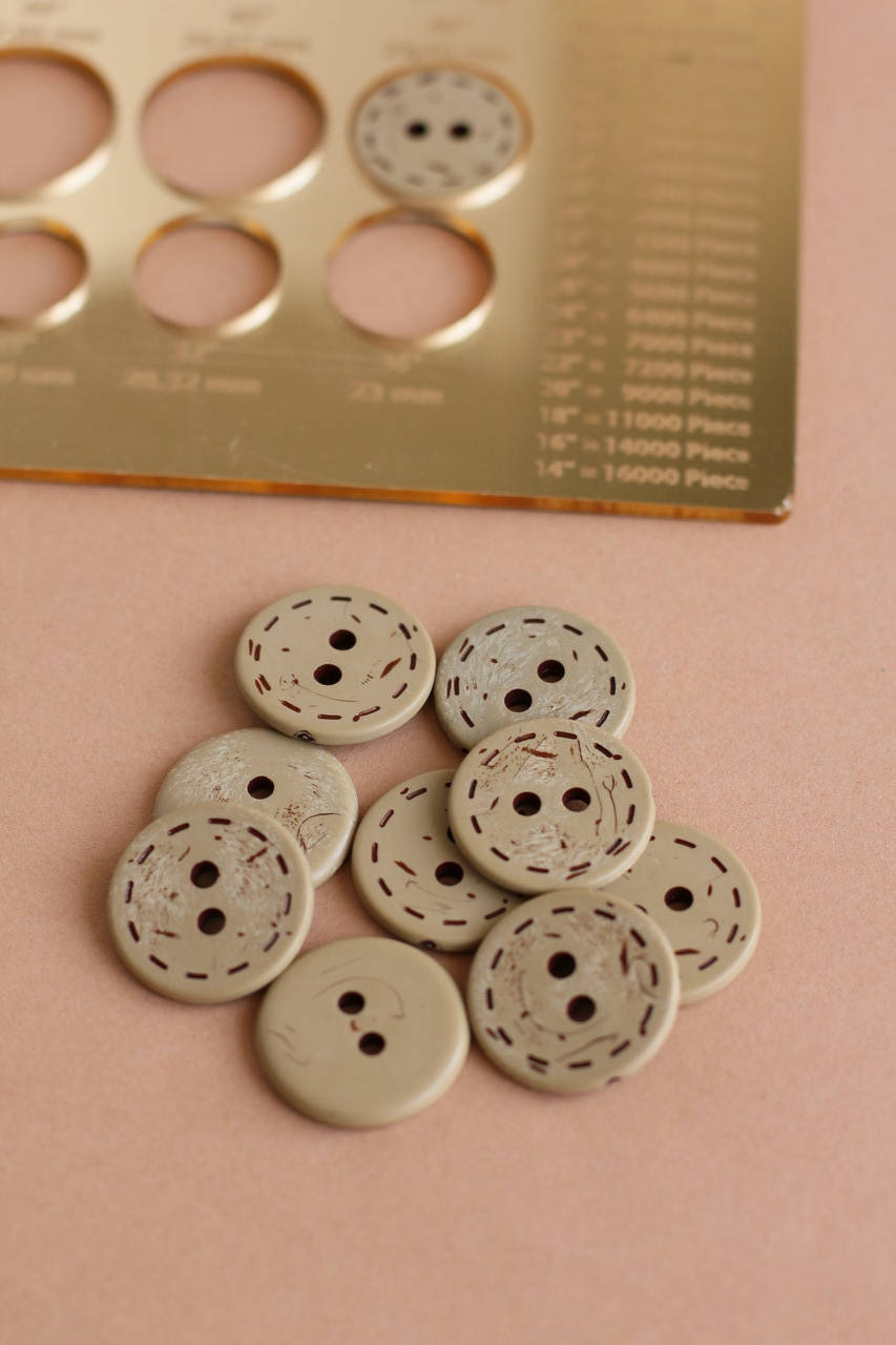 

Гудзики для одягу блузочні бежеві 40L - 25мм, Бежевый