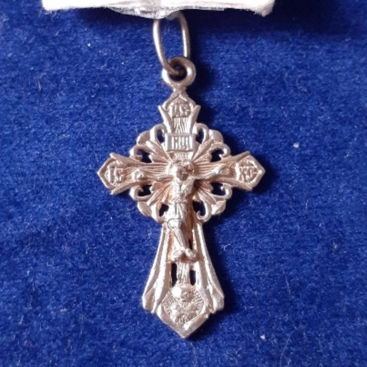 

Крестик серебряный 1.8 г