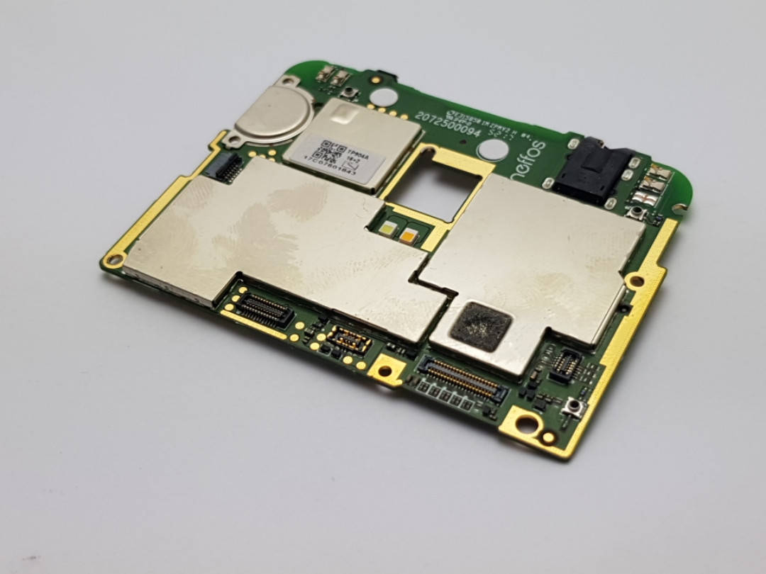 

Материнская плата Neffos X1 Lite TP904A 2/16Gb оригинал с разборки (100% рабочая)