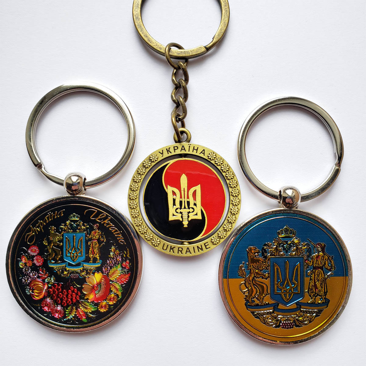 

Набор брелков с украинской символикой (3 шт.) US0037