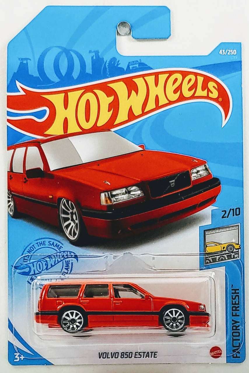 

Машинка Hot Wheels - Volvo 850 Estate - 2021 Factory Fresh (#043) (red). Mattel. Оригинал