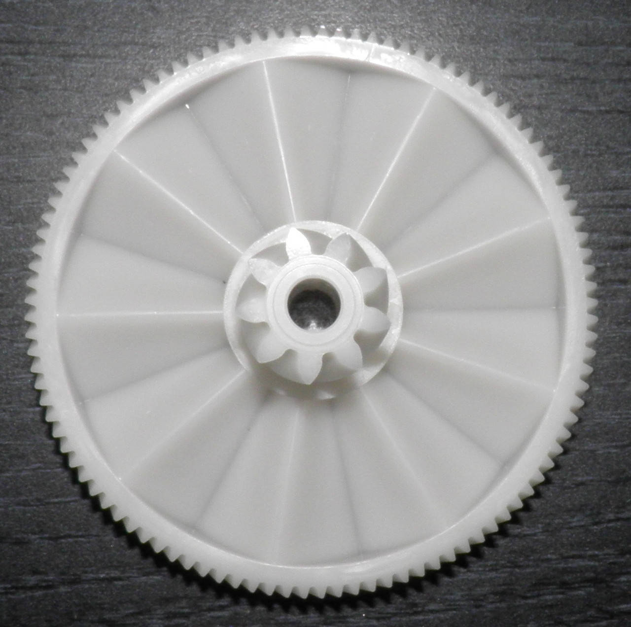 

Шестерня большая Braun power plu для мясорубки 67000898, AS00000377