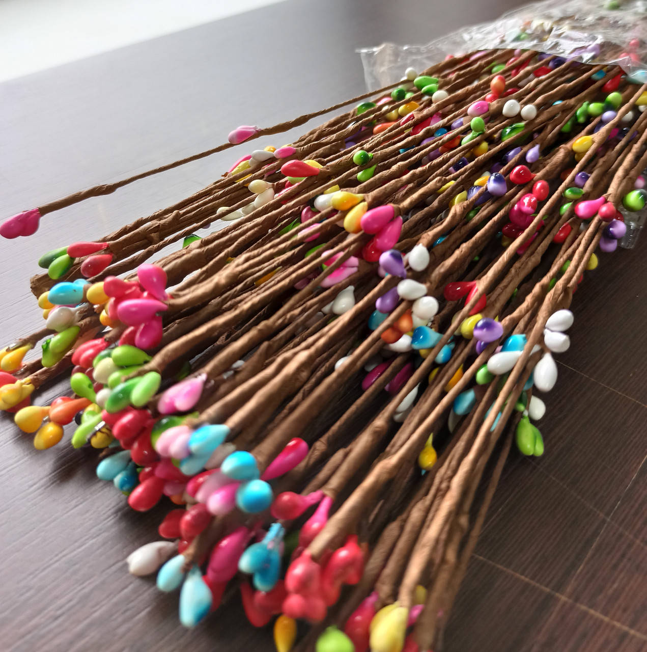 

Веточки вербы 10шт.с цветными тычинками 60см