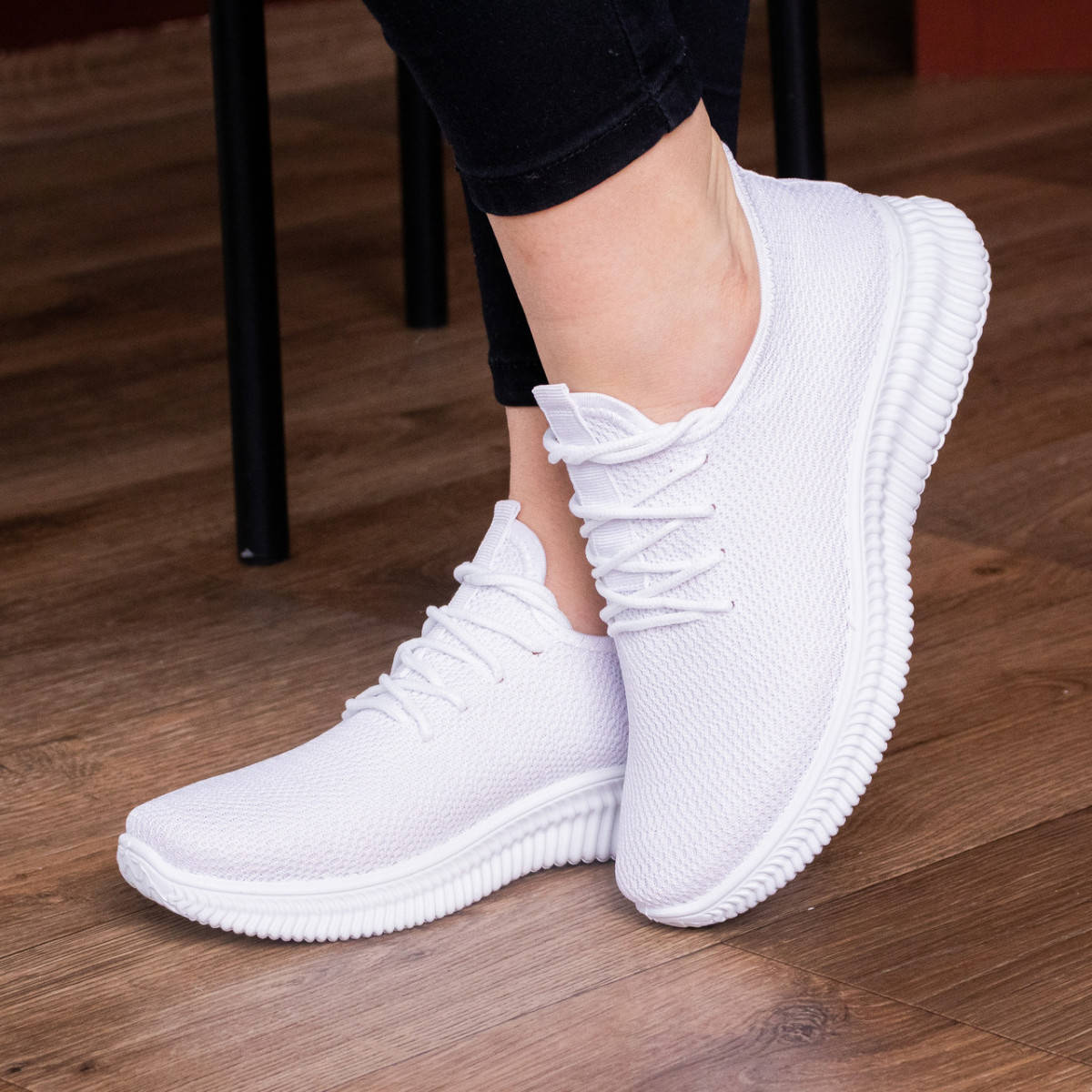 

Кроссовки женские Fashion Toby 2893 38 размер 24,5 см Белый