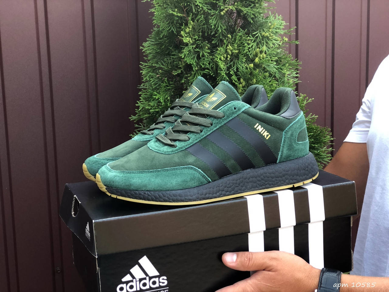 

Adidas Iniki зеленый с черным мужские демисезонные кроссовки. Демисезонные мужские замшевые кроссы., Зелёный