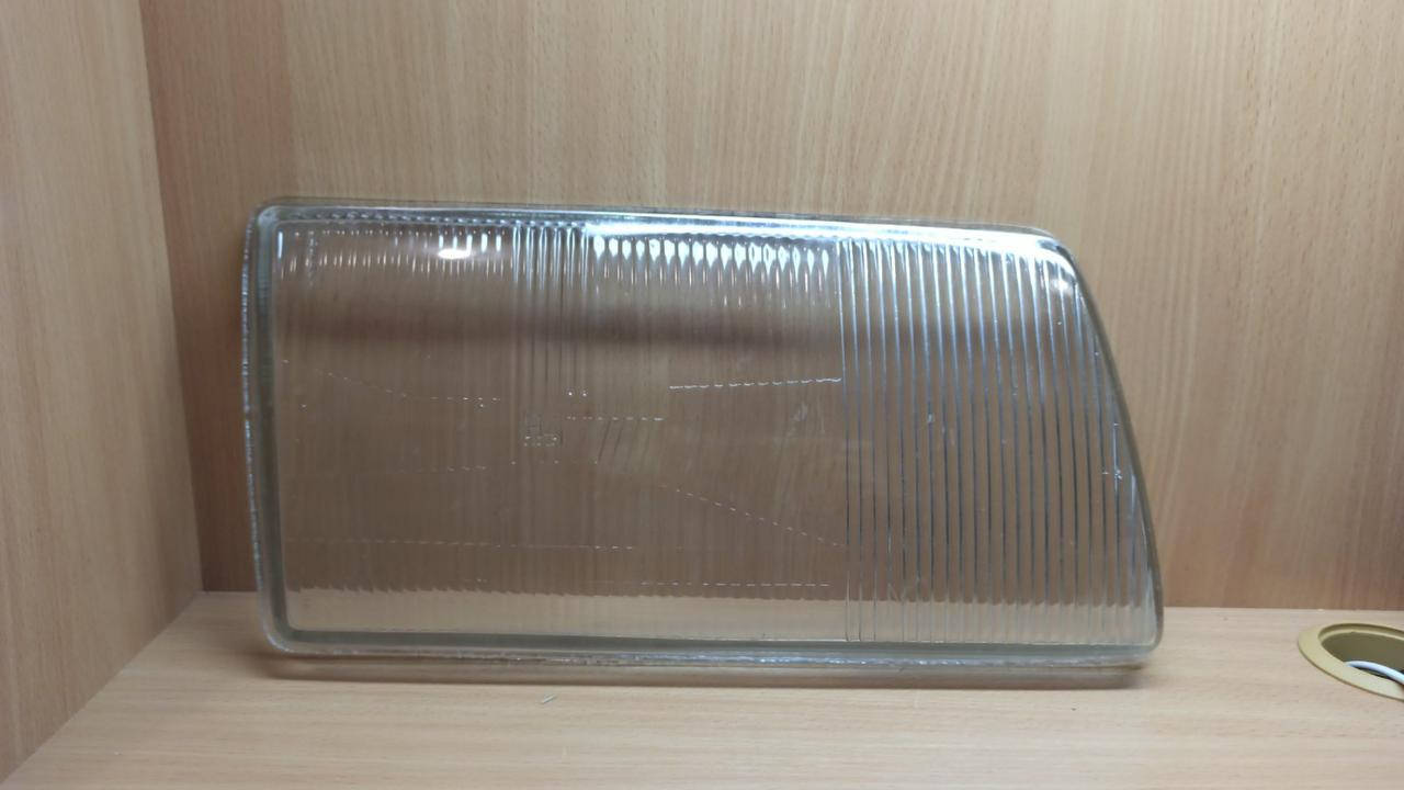 

Стекло фары правое MERCEDES 126-(W126-SDN C126-COUPE) 80-91 POLCAR