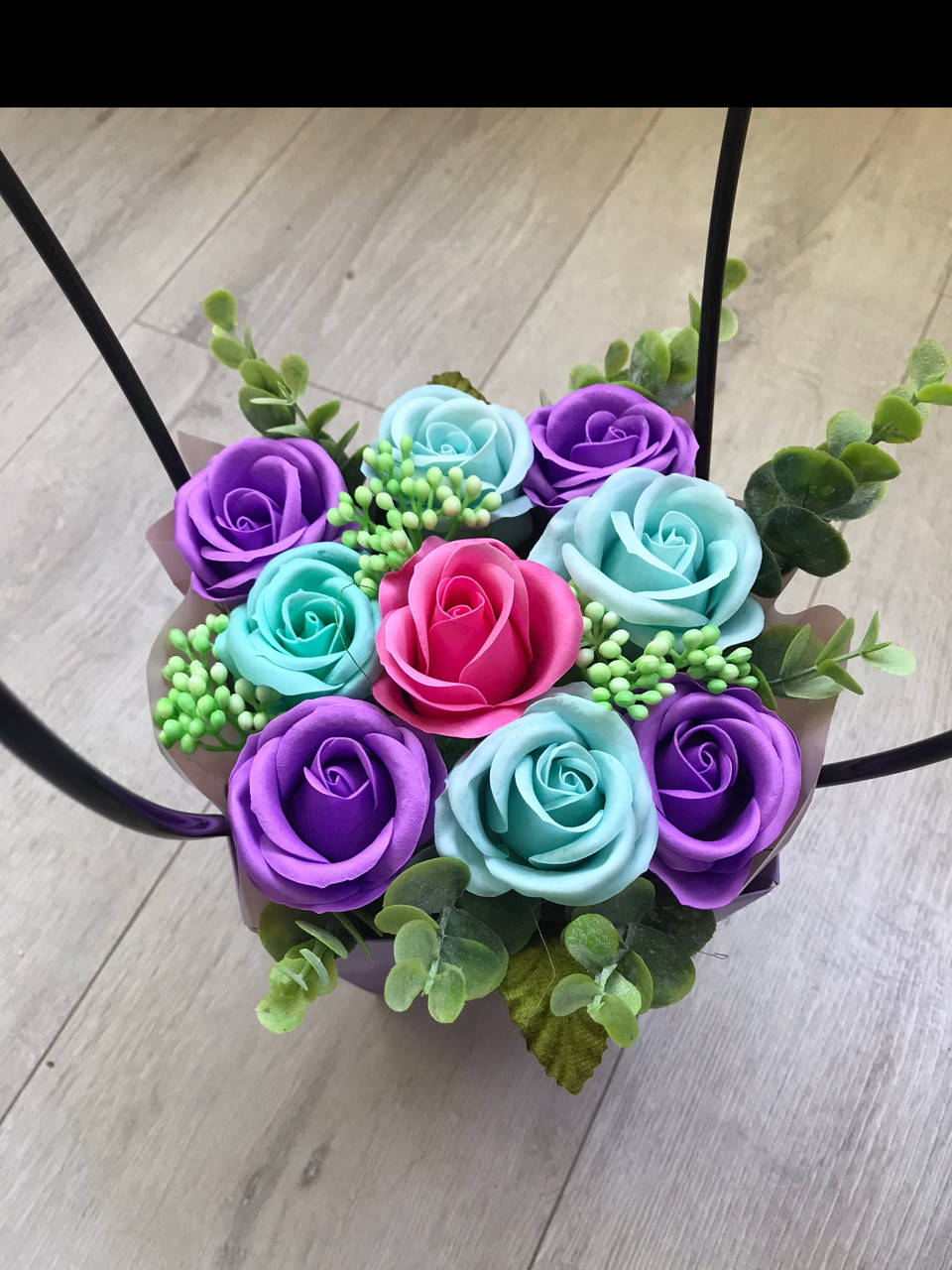 

Букет роз из мыла в коробке