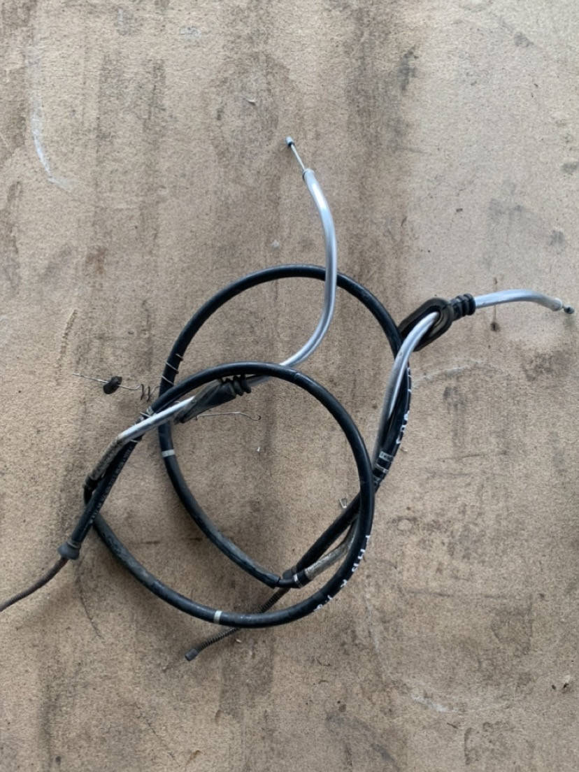 

Тросы ручника Skoda Fabia