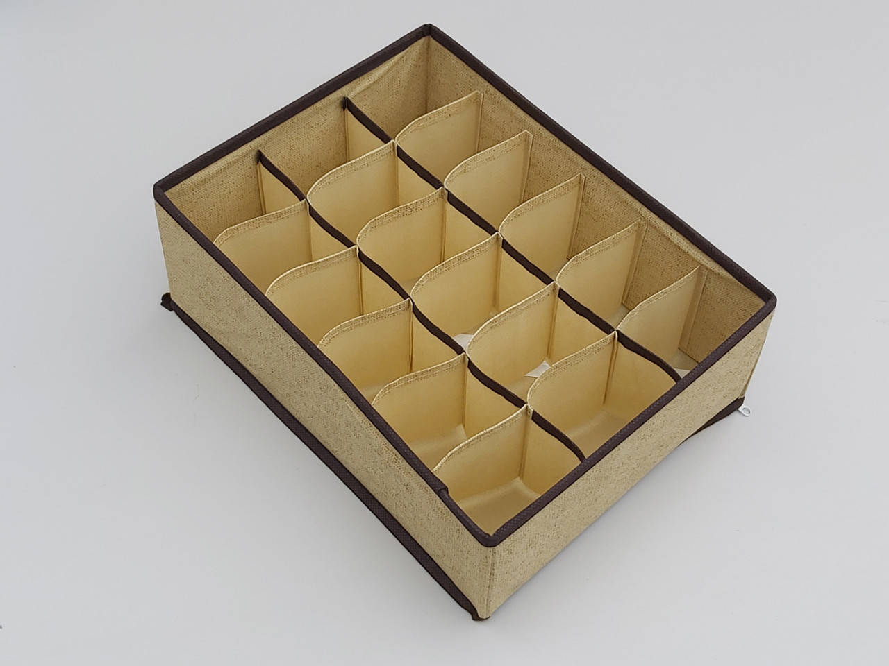 

Органайзер 32*24*12 см, на 18 отделений, для хранения мелких предметов одежды бежевого цвета, Бежевый