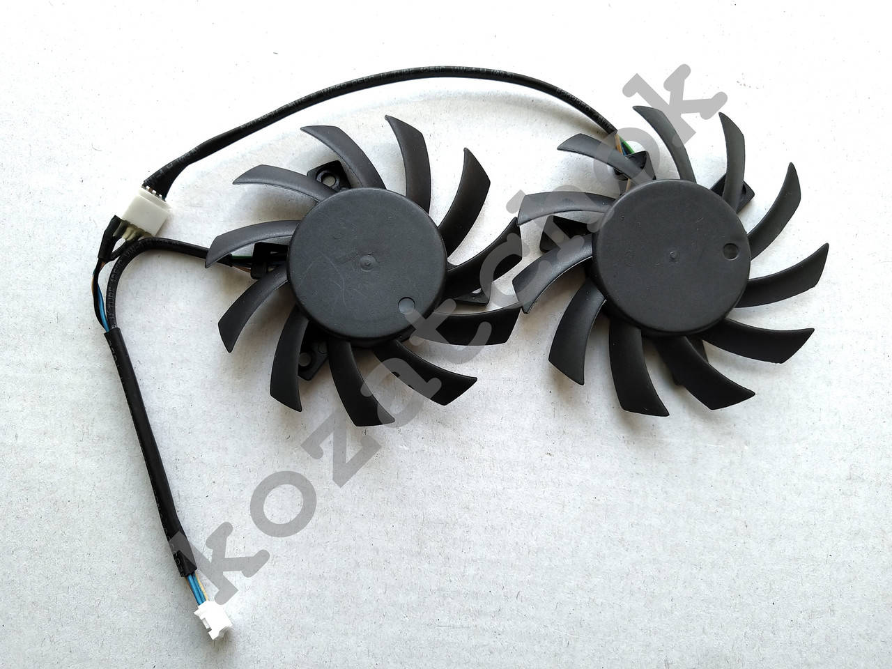 

Вентилятор №40 (кулер) для видеокарты MSI HAWK PLA07010S12HH T127010SH HD R 5770 GTS 450 GT440 430