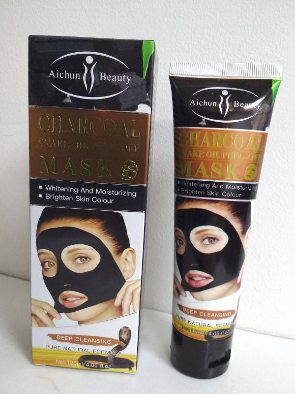 

Маска-плёнка для лица Aichun Beauty Charcoal Snake Oil чёрная очищающая 120 мл AC31977