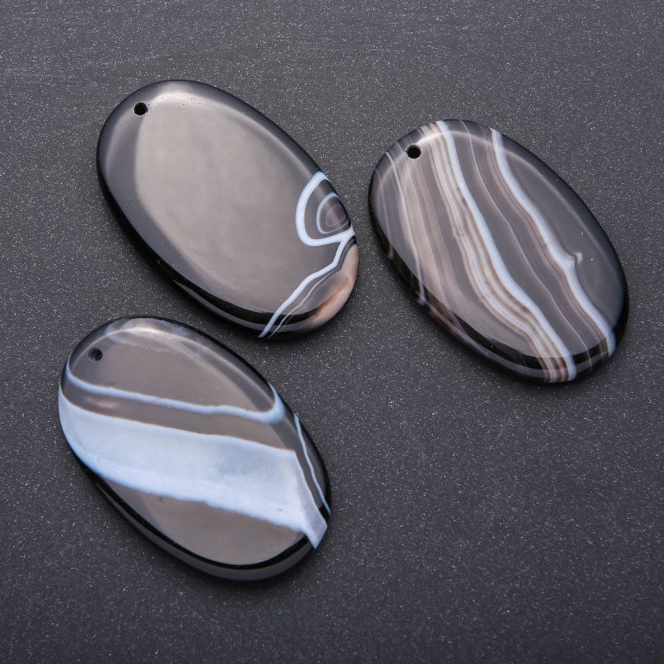 

Кулон из натурального камня Агат овал 55х35мм