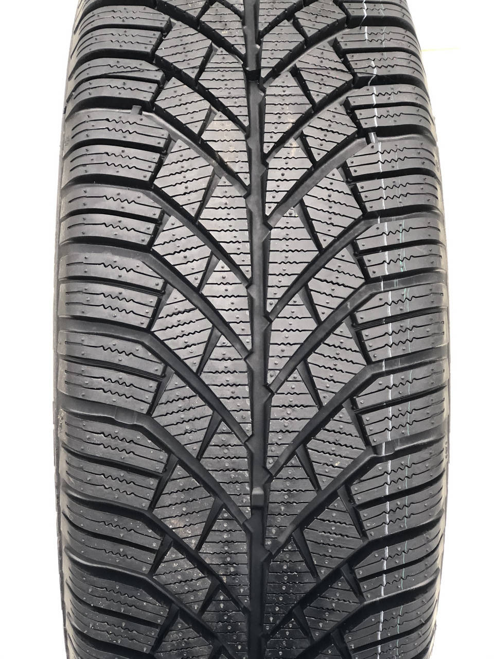 

Шини зимові 195/65 R15 91T резина зимняя DOMIN EcoComfort Poland