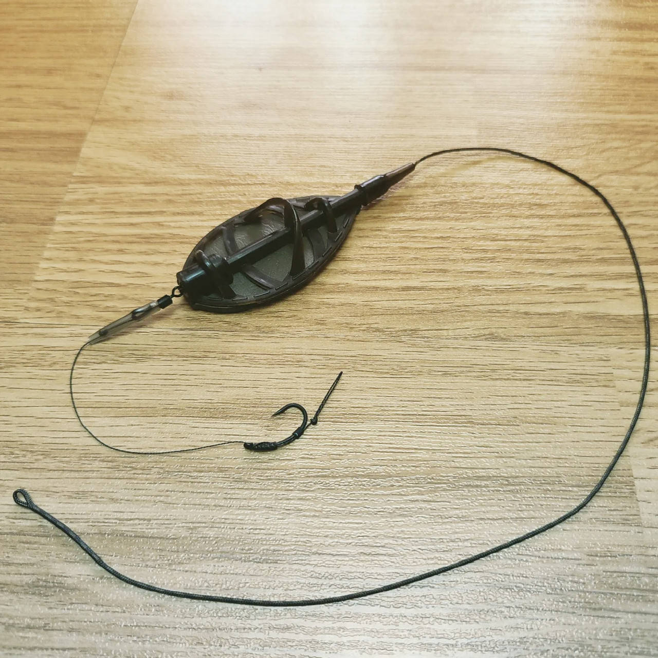 

Карповый монтаж CARP EXPERT на лидкоре "Flat Feeder XL" , вес 50 грамм.