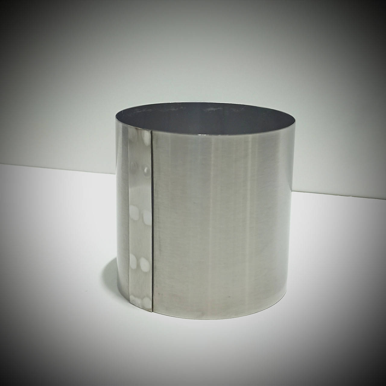 

Кольцо диаметром 10см, для сборки и выпечки тортов