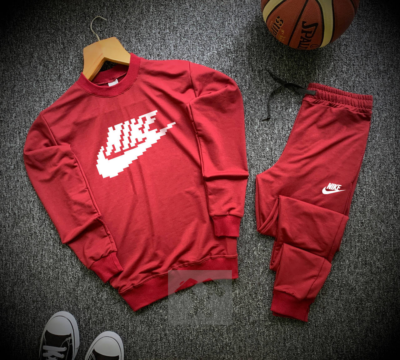 

Мужской спортивный костюм (NIKE) 2020 U / red XL, Красный